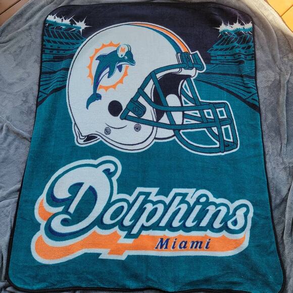 Miami Dolphins Fleece Throw Blanket - Picture 1 of 2